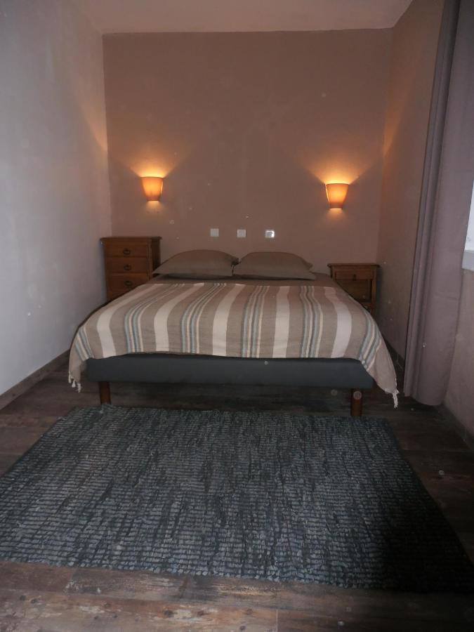 La Vallee De Gaia Bed & Breakfast Saint-Hilaire-de-Lavit ภายนอก รูปภาพ